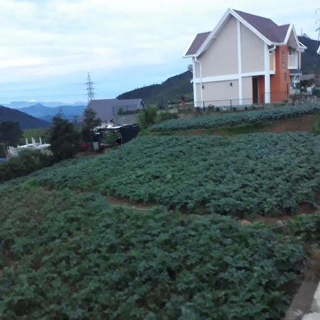 Rainyfreindz Hotel Nuwara Eliya Buitenkant foto