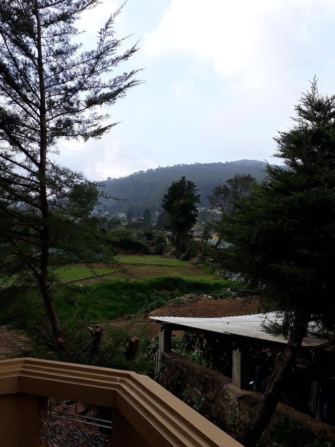 Rainyfreindz Hotel Nuwara Eliya Buitenkant foto